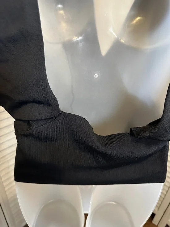 Trouvé Black Deep V sleeveless blouse Size M - Picture 8 of 12
